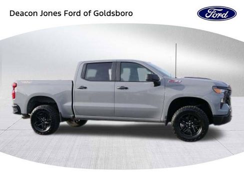 Used 2024 Chevrolet Silverado 1500 Custom Trail Boss image 2