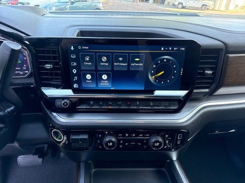 Used 2026 Chevrolet Silverado 3500 High Country w/ Technology Package AWD/4WD image 18