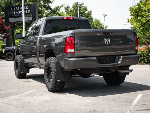Used 2018 RAM 1500 Express AWD/4WD image 8