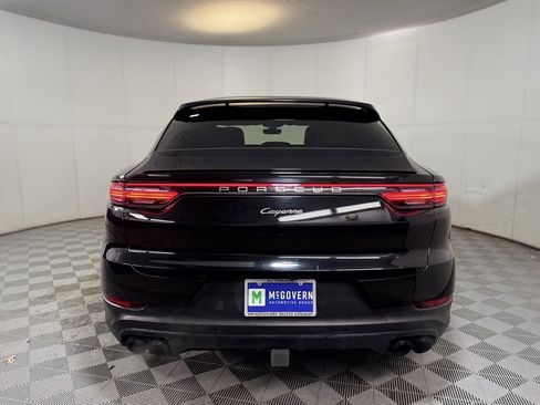 Used 2023 Porsche Cayenne Platinum Edition w/ Towing Package w/o Tow Ball image 4