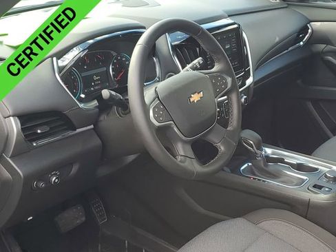 Certified 2023 Chevrolet Traverse LT FWD image 11
