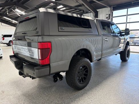 Used 2022 Ford F250 Platinum AWD/4WD image 3