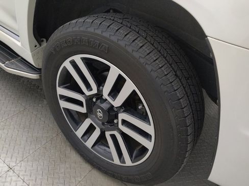 Used 2022 Toyota 4Runner Limited RWD image 31