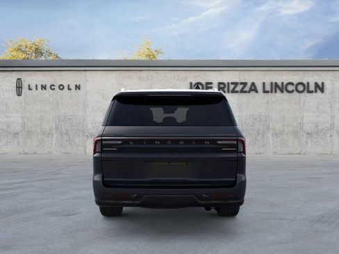 New 2026 Lincoln Navigator L Premier AWD/4WD image 5