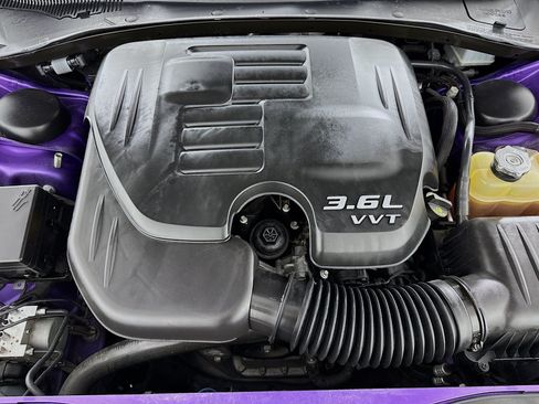Used 2019 Dodge Charger SXT RWD image 37