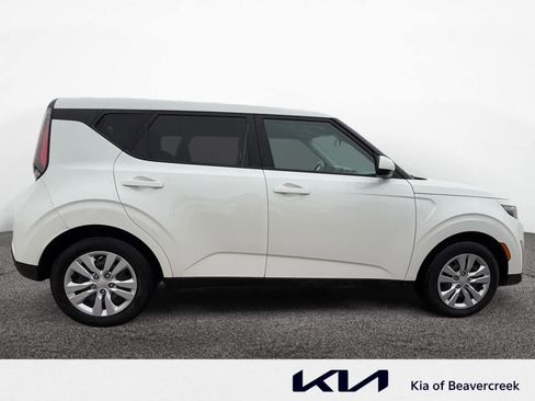 Used 2023 Kia Soul LX image 6