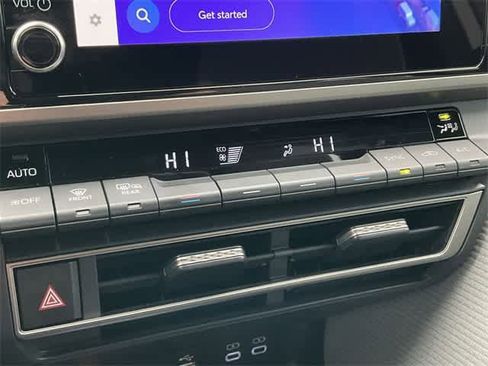 Used 2025 Toyota Camry SE image 23