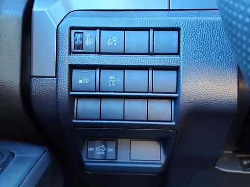 Used 2025 Toyota Tacoma TRD Off-Road image 20