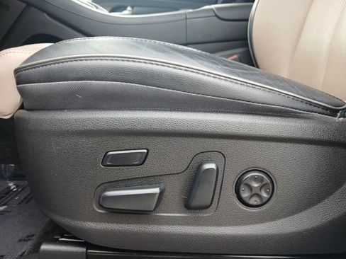 Used 2022 Hyundai Santa Fe Limited FWD image 16