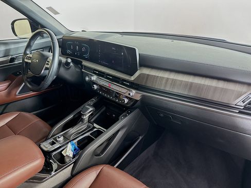 Used 2024 Kia Telluride EX image 38