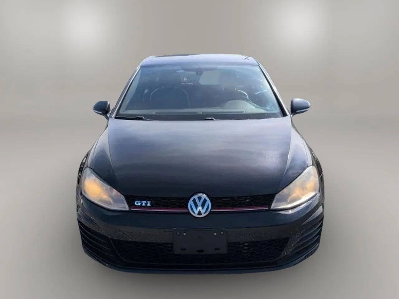 Used 2015 Volkswagen GTI SE FWD image 2