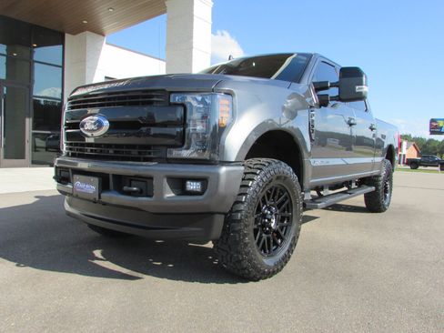 Used 2019 Ford F250 Lariat w/ Lariat Ultimate Package image 2