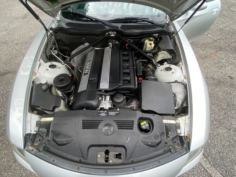 Used 2005 BMW Z4 2.5i RWD image 42