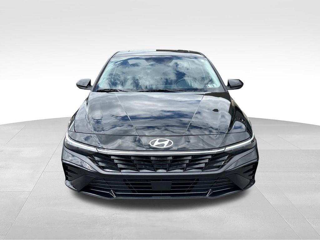 Certified 2024 Hyundai Elantra SEL w/ Convenience Package FWD image 2