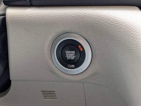 Used 2023 Chrysler Voyager LX FWD image 32