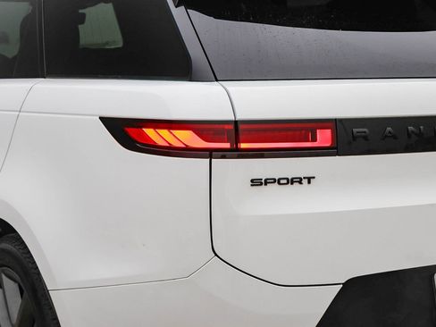 Certified 2024 Land Rover Range Rover Sport SE image 7