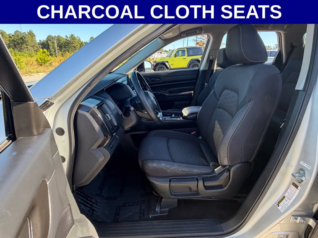 Used 2023 Nissan Pathfinder S FWD image 3