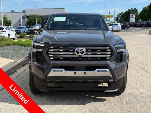 Used 2025 Toyota Tacoma Limited AWD/4WD image 8