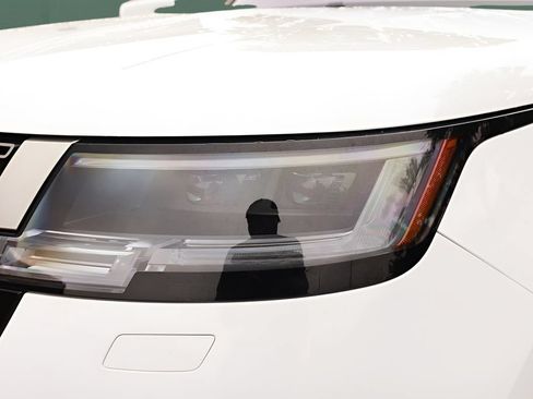 Used 2023 Land Rover Range Rover SE AWD/4WD image 16