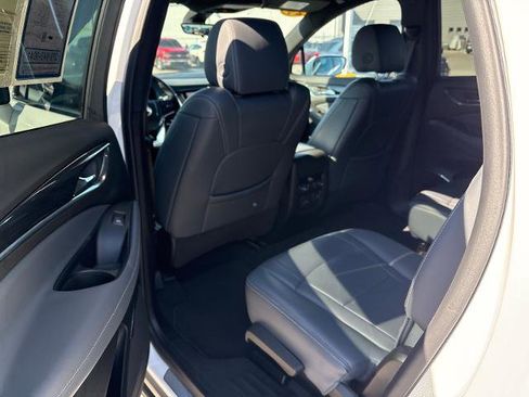 Used 2024 Buick Enclave Premium image 19