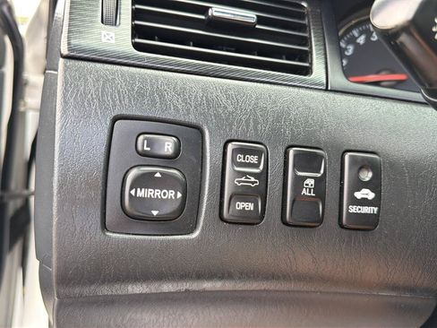 Used 2006 Toyota Solara SE w/ Convenience Pkg FWD image 30