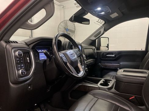 Used 2022 GMC Sierra 2500 Denali image 4