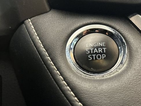 Used 2017 Toyota RAV4 Platinum FWD image 22
