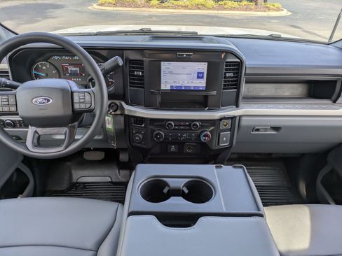 New 2026 Ford F250 XL image 18
