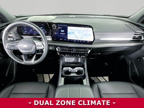 Used 2026 Chevrolet Traverse LT AWD/4WD image 7
