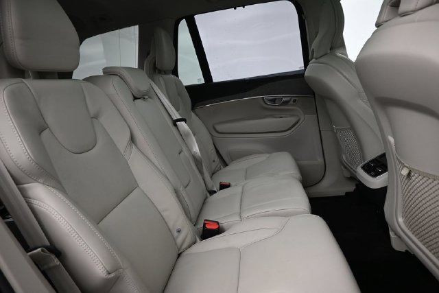 Used 2024 Volvo XC90 B6 Ultimate w/ Protection Package Premier AWD/4WD image 33