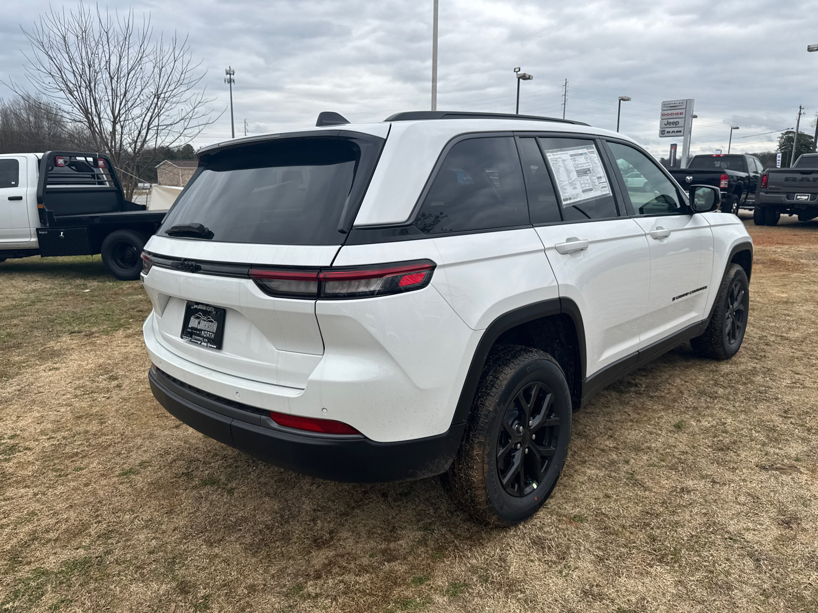New 2026 Jeep Grand Cherokee Altitude RWD image 5