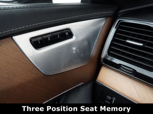 Used 2018 Volvo XC90 T6 Inscription w/ Convenience Package image 11