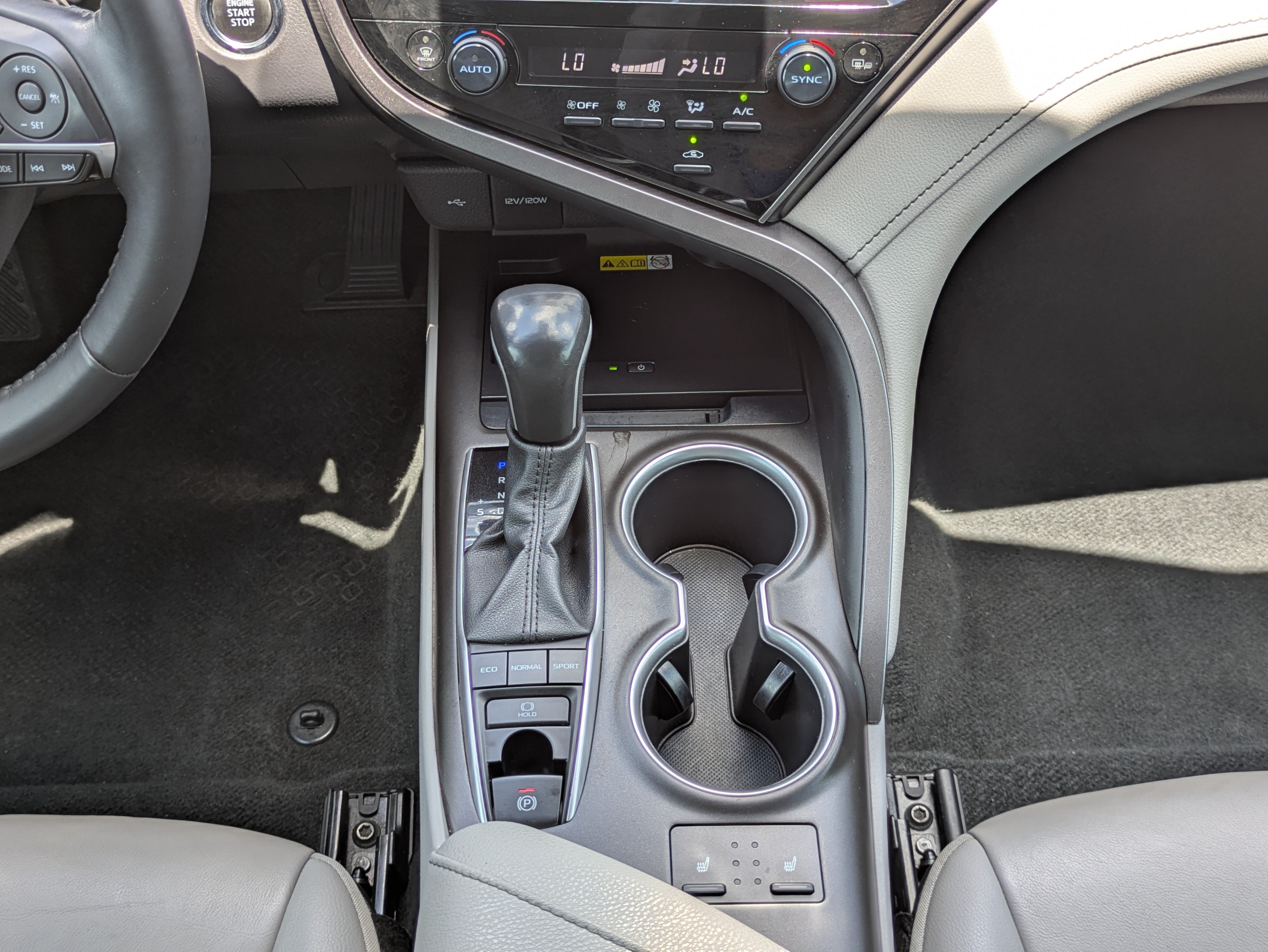 Used 2023 Toyota Camry XLE AWD/4WD image 18