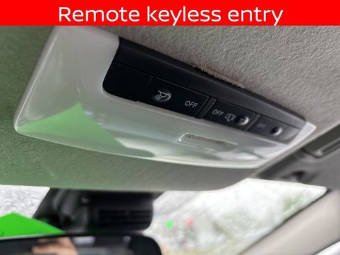 Used 2025 Nissan Versa SV FWD image 18