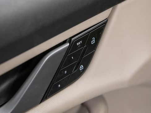 Certified 2024 Porsche Taycan 4S AWD/4WD image 25