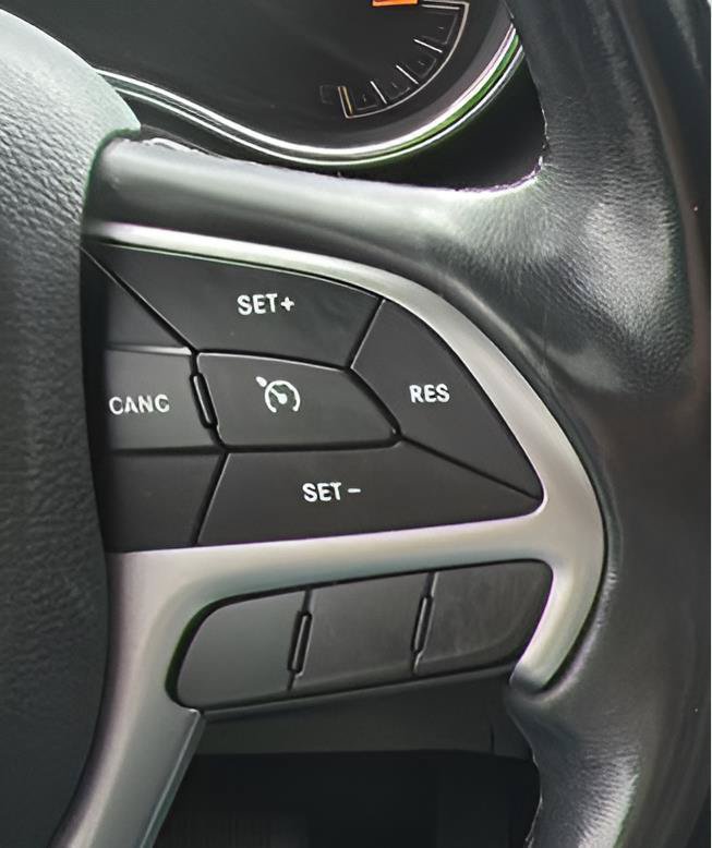 Used 2019 Jeep Grand Cherokee Limited AWD/4WD image 12