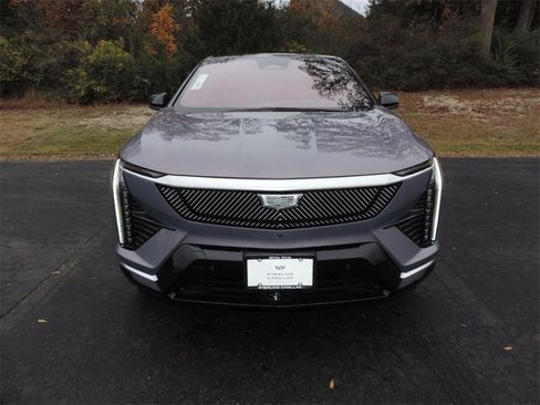 New 2026 Cadillac Optiq Luxury 2 image 2