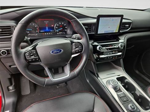 Used 2023 Ford Explorer ST-Line AWD/4WD image 23
