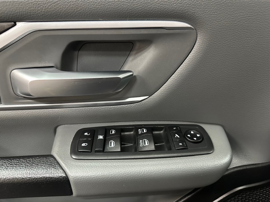 Used 2020 RAM 1500 Big Horn AWD/4WD image 18