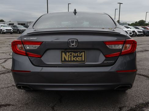 Used 2018 Honda Accord Sport image 5