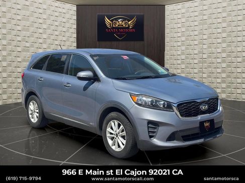 Used 2020 Kia Sorento AWD V6 image 2