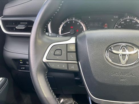 Used 2023 Toyota Highlander XSE AWD/4WD image 23