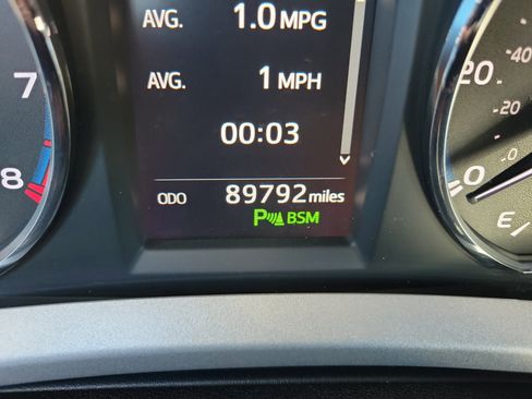 Used 2016 Toyota RAV4 Limited image 27