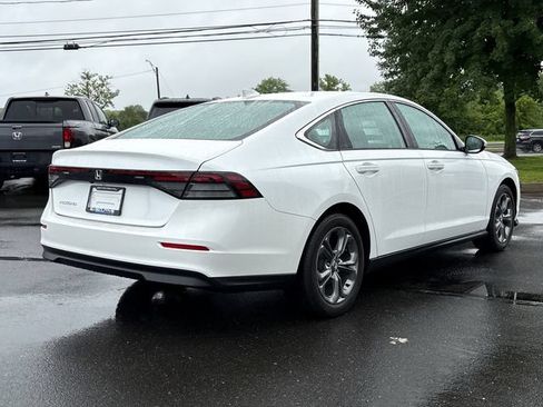 Used 2023 Honda Accord EX image 4