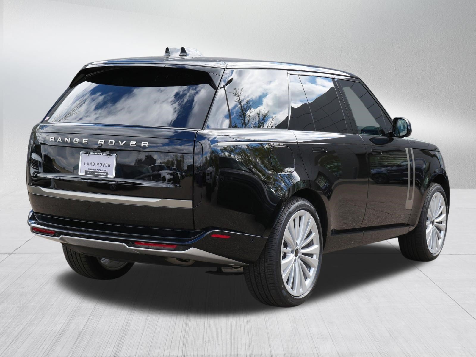New 2026 Land Rover Range Rover SE AWD/4WD image 2