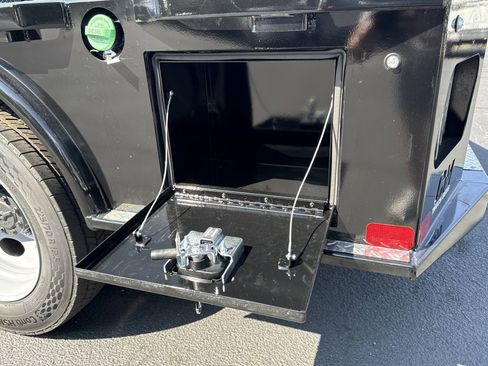 New 2025 Ford F550 4x4 SuperCab Super Duty image 24