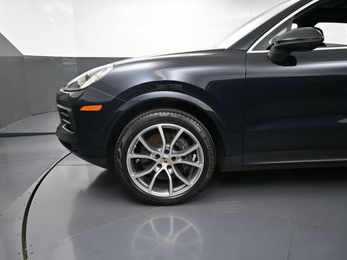 Certified 2023 Porsche Cayenne AWD/4WD image 12
