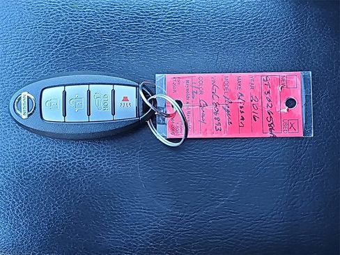 Used 2016 Nissan Rogue SL w/ SL Premium Package image 36