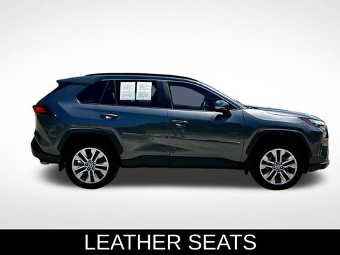 Used 2023 Toyota RAV4 XLE Premium image 7