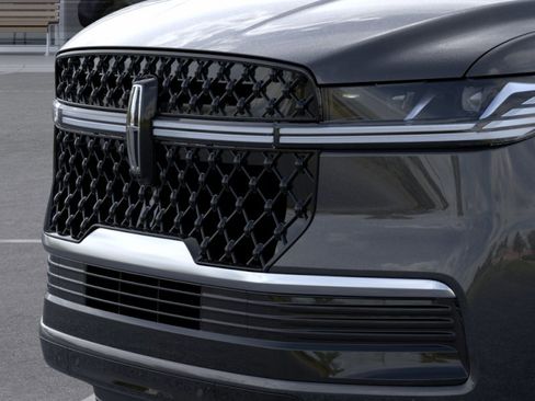 New 2026 Lincoln Navigator L Reserve AWD/4WD image 39